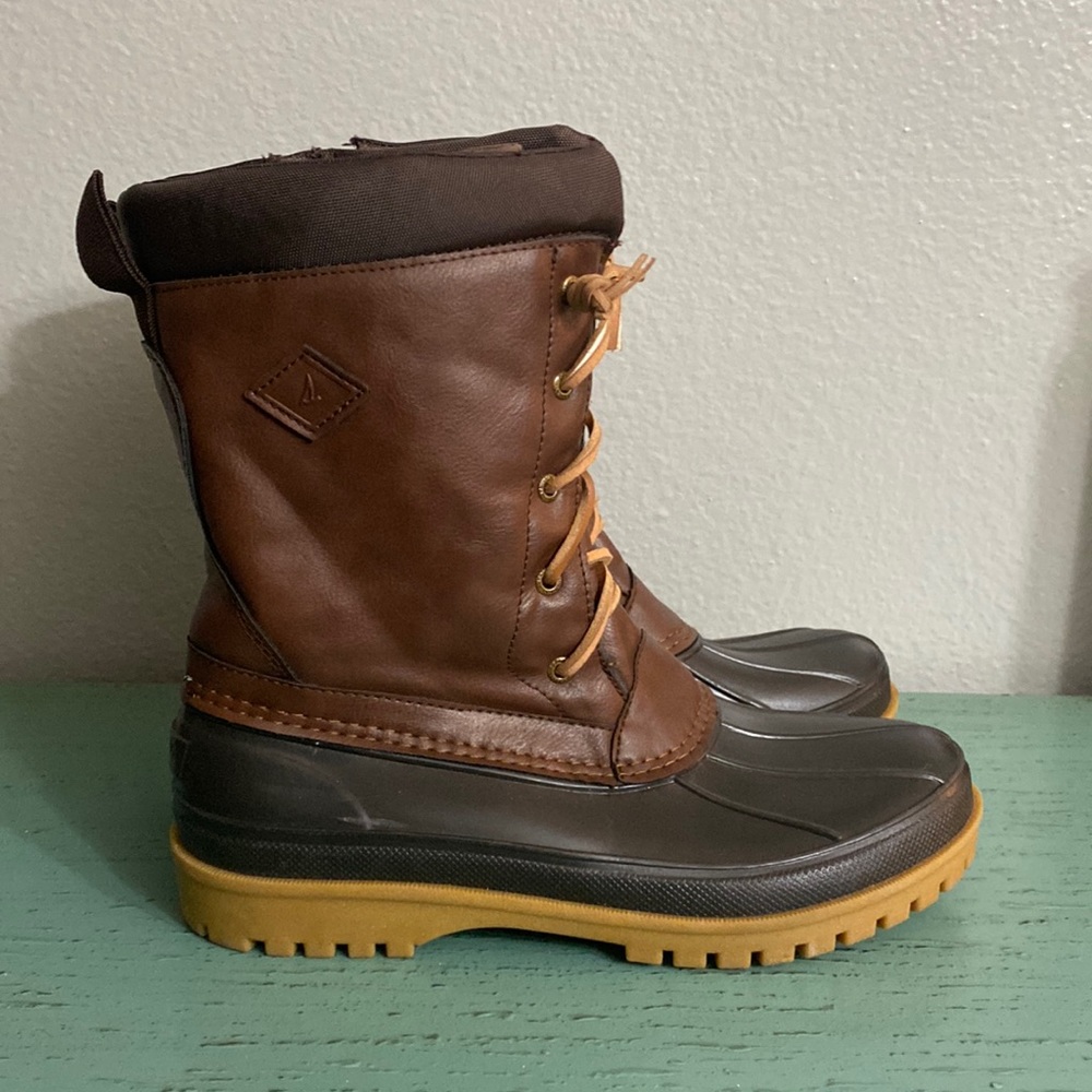 Men Sperry boots SZ 6